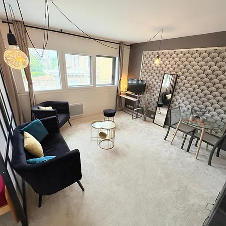 Centre Jardin Public Et Gare Du Midi Apartament